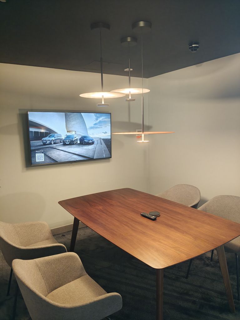 BMW Hedin Ruxley showroom